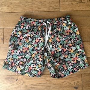 Chubbies Swim Trunks Men Small Black Floral Bloomerangs Bathing Suit Short 5.5”